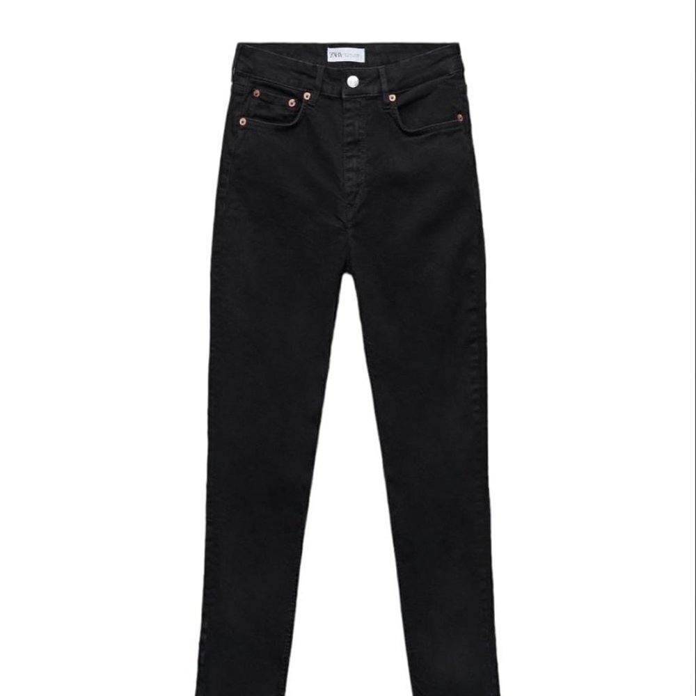 ZARA LIMITLESS JEANS BLACK SIZE L 4060/250/800
